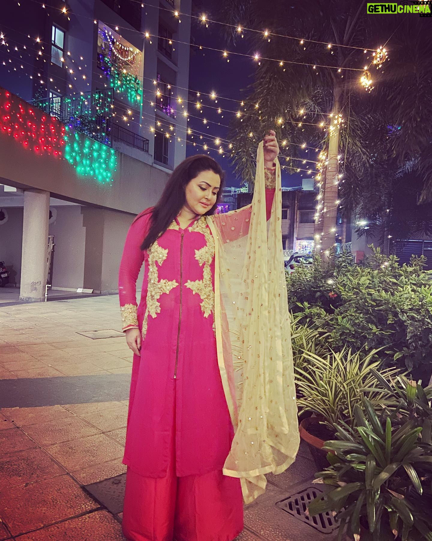 Megha Ghosh - 8.6K Likes - 𝗠𝗲𝗿𝗶 𝗖𝗵𝘂𝗻𝗮𝗿𝗶𝘆𝗮 ✨✨✨
*
*
*
*
*
*
*
*
*
#kolkatagirl💃❤️ #kolkatagirls #kolkatagram #kolkatasutra #kolkatabuzz #kolkatablogger #kolkatagram #kolkatafashionblogger #kolkatacity #kolkatastreets #kolkatafashion #kolkatafashionblogger #kolkatafashionphotography #kolkatafashiongirl #kolkataactor #kolkataactors #bengalifilms #bengalifilmactress #bengalifilmindustry #bengaligirl❤️ #bengaligirlswag😎🔥❤️ #bongbeauty #bonggirls #bonglife #MeghaGhosh 💖