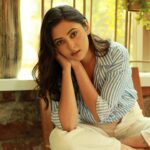 Megha Chowdhury Instagram - himmat kar, sabar kar, bhikar kar bhi sawar jaaega yakeen kar, shukar kar waqt hai, yeh guzar jaaega -wajid shaikh 📸 @manmohanthorat
