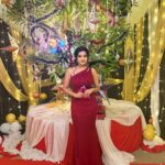 Megha Daw Instagram - Sparkle & Glitter Season!✨🎄#merrychristmas 🎅 #meghadaw #instafam #meghaians #chritmaseve #2k23