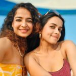 Megha Ray Instagram - And I looveeed the "Vaatavaran" of this yacht ⛵🌊 Mumbai is known for its seacoast and it is crazy how rarely we find the time to be there! Had a great evening letting the sea breeze wash away all my blues. Thanks to the star of the evening @berna_winenfood and always such a great time with my gorgeous girl @bhaktidmaniar ✨ #girlsdayout #yachtparty #sunset #sealovers #sunsetlovers #summerparty