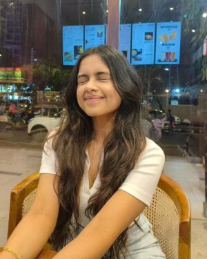 Megha Ray Instagram - 🌧️   ☕ = 🫶🏼

Garma garam samose with adarak wali chai... OHO HO 🫠

Chai date with mumma @sujata.ray.47 

#monsoon #chailover #besttimeoftheyear