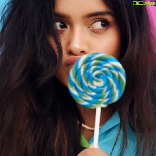 Megha Ray Instagram - BIRTHDAY ENERGY ππ₯³π©·π©΅ Considering my proclivity for being less active on social media, this project was just for y'all (those of you who complain haha. Your love makes me come back) The birthday wishes are so wholesome and special. Thank you!! Love you all to the blue moon and back! #HappyBirthdayToMe π€Έπ»ββοΈ