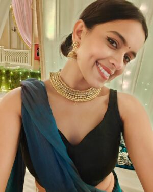 Megha Ray Instagram - #SufiNight 💙

Ça va insta?