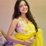 Megha Ray Instagram - Light 🪔 Life itself is light. I wish that you discover your purpose and find the light within you ✨ शुभ दीपावली! #Diwali2023 #diwalilook