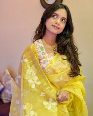 Megha Ray Instagram - Light 🪔

Life itself is light.
I wish that you discover your purpose and find the light within you ✨

शुभ दीपावली!

#Diwali2023 #diwalilook