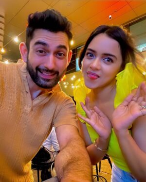 Megha Ray Instagram - साइकिल की घंटी,
और हमारी नौटंकी…
झेलना सबके बस की बात नहीं है। 😄
@megha_ray 🦜