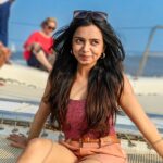 Megha Ray Instagram - And I looveeed the "Vaatavaran" of this yacht ⛵🌊 Mumbai is known for its seacoast and it is crazy how rarely we find the time to be there! Had a great evening letting the sea breeze wash away all my blues. Thanks to the star of the evening @berna_winenfood and always such a great time with my gorgeous girl @bhaktidmaniar ✨ #girlsdayout #yachtparty #sunset #sealovers #sunsetlovers #summerparty