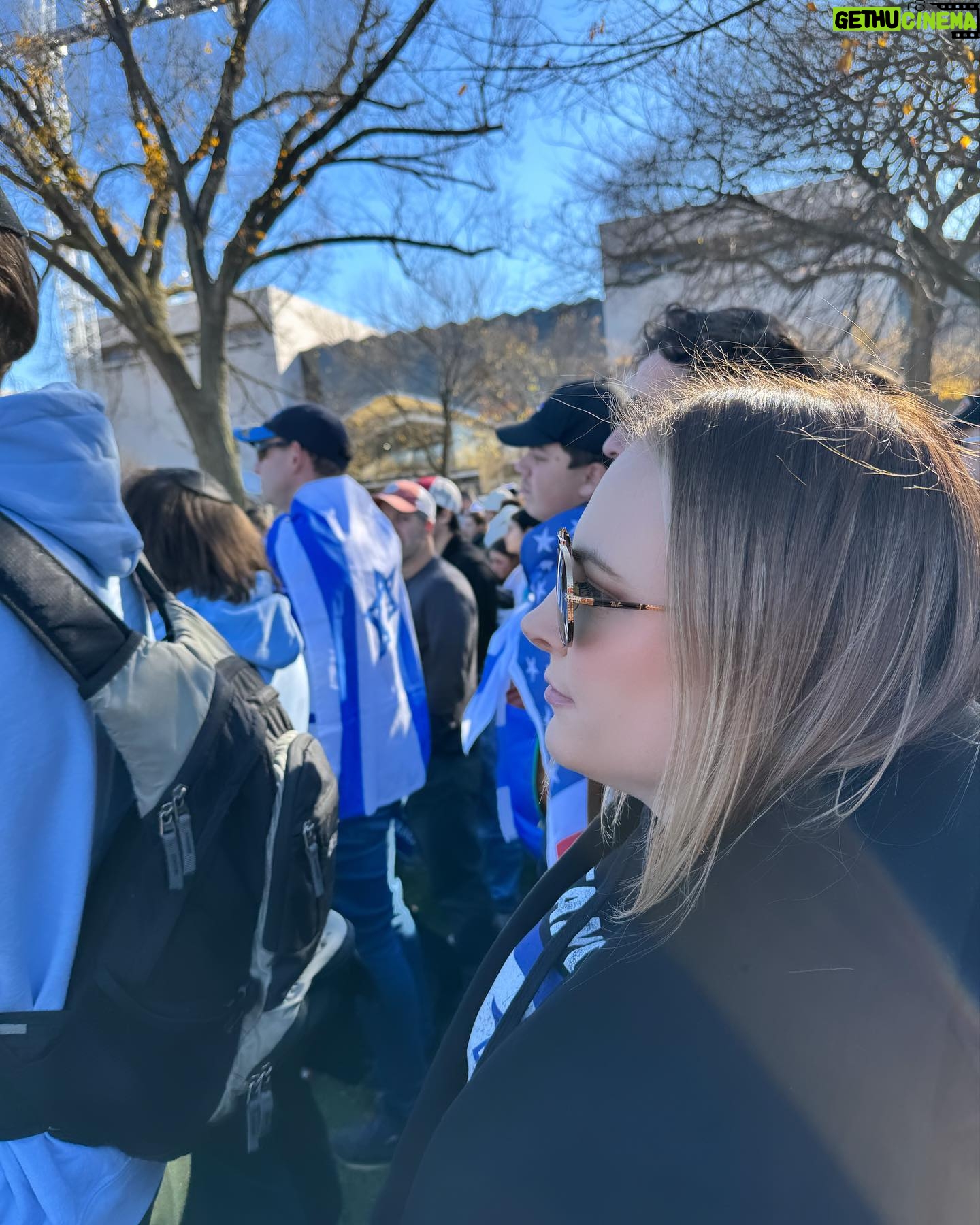 Meghan McCain Instagram - Am Yisrael Chai. Stand against antisemitism and with Israel yesterday, today, tomorrow - always. We love you. ๐บ๐ธ๐ฎ๐ฑโฅ๏ธ #bringthemhome #freethehostages #marchforisrael @dkrauthammer @tulsigabbard @jkirchick @jdch2