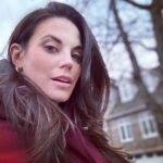 Meghan Ory Instagram – Brushed my hair today! #winning!!! #postpartum 😂😂