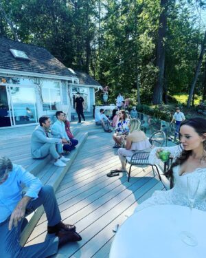 Meghan Ory Instagram - #chesapeakeshores photo dump! Season 5 finale this Sunday on @hallmarkchannel -hard to believe it’s been 5 season (and 6 years-thanks COVID 🤨) with the #o’briens. Who knows if we’ll be back for a season 6 but it has been quite the ride. Thank you everyone involved in making this show sing and my kooky fake family for an especially fun season! Hope the #chessies like the finale! It will keep you on your toes!!
@hallmarkchannel @emilie.ullerup @thelacijmailey @treat.williams2 @barbaraniven @robertearlbuckley @therealbrendan_penny @realandrewfrancis @rosedianeladd  @carlohmarks @phoefsutton @markjordanlegan @brianlross @jessicarsipos @dpaulsonprods