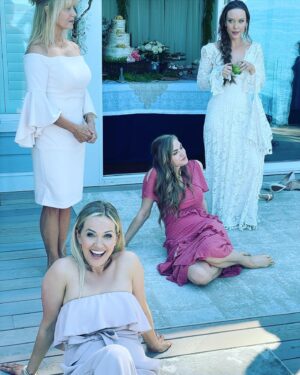 Meghan Ory Instagram - #chesapeakeshores photo dump! Season 5 finale this Sunday on @hallmarkchannel -hard to believe it’s been 5 season (and 6 years-thanks COVID 🤨) with the #o’briens. Who knows if we’ll be back for a season 6 but it has been quite the ride. Thank you everyone involved in making this show sing and my kooky fake family for an especially fun season! Hope the #chessies like the finale! It will keep you on your toes!!
@hallmarkchannel @emilie.ullerup @thelacijmailey @treat.williams2 @barbaraniven @robertearlbuckley @therealbrendan_penny @realandrewfrancis @rosedianeladd  @carlohmarks @phoefsutton @markjordanlegan @brianlross @jessicarsipos @dpaulsonprods