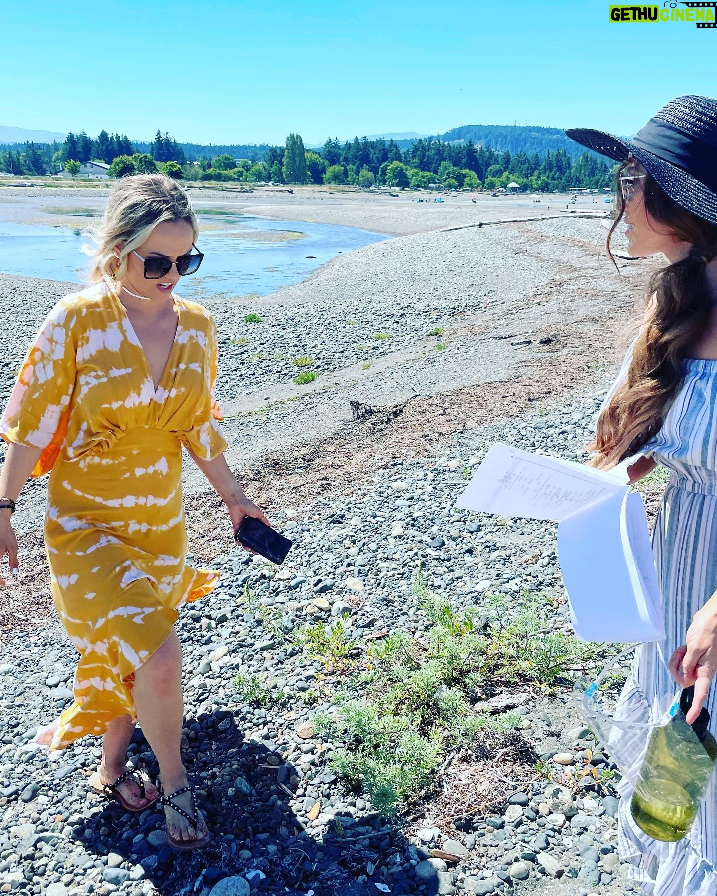 Meghan Ory - 24.4K Likes - #chesapeakeshores photo dump! Season 5 finale this Sunday on @hallmarkchannel -hard to believe it’s been 5 season (and 6 years-thanks COVID 🤨) with the #o’briens. Who knows if we’ll be back for a season 6 but it has been quite the ride. Thank you everyone involved in making this show sing and my kooky fake family for an especially fun season! Hope the #chessies like the finale! It will keep you on your toes!!
@hallmarkchannel @emilie.ullerup @thelacijmailey @treat.williams2 @barbaraniven @robertearlbuckley @therealbrendan_penny @realandrewfrancis @rosedianeladd @carlohmarks @phoefsutton @markjordanlegan @brianlross @jessicarsipos @dpaulsonprods