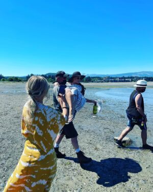 Meghan Ory Instagram - #chesapeakeshores photo dump! Season 5 finale this Sunday on @hallmarkchannel -hard to believe it’s been 5 season (and 6 years-thanks COVID 🤨) with the #o’briens. Who knows if we’ll be back for a season 6 but it has been quite the ride. Thank you everyone involved in making this show sing and my kooky fake family for an especially fun season! Hope the #chessies like the finale! It will keep you on your toes!!
@hallmarkchannel @emilie.ullerup @thelacijmailey @treat.williams2 @barbaraniven @robertearlbuckley @therealbrendan_penny @realandrewfrancis @rosedianeladd  @carlohmarks @phoefsutton @markjordanlegan @brianlross @jessicarsipos @dpaulsonprods