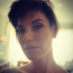 Meghan Ory Instagram - Uhoh. So this is just pulled back but now I want short hair again…..😬 @johnny_reardon_ @hallieemma #chopit ?