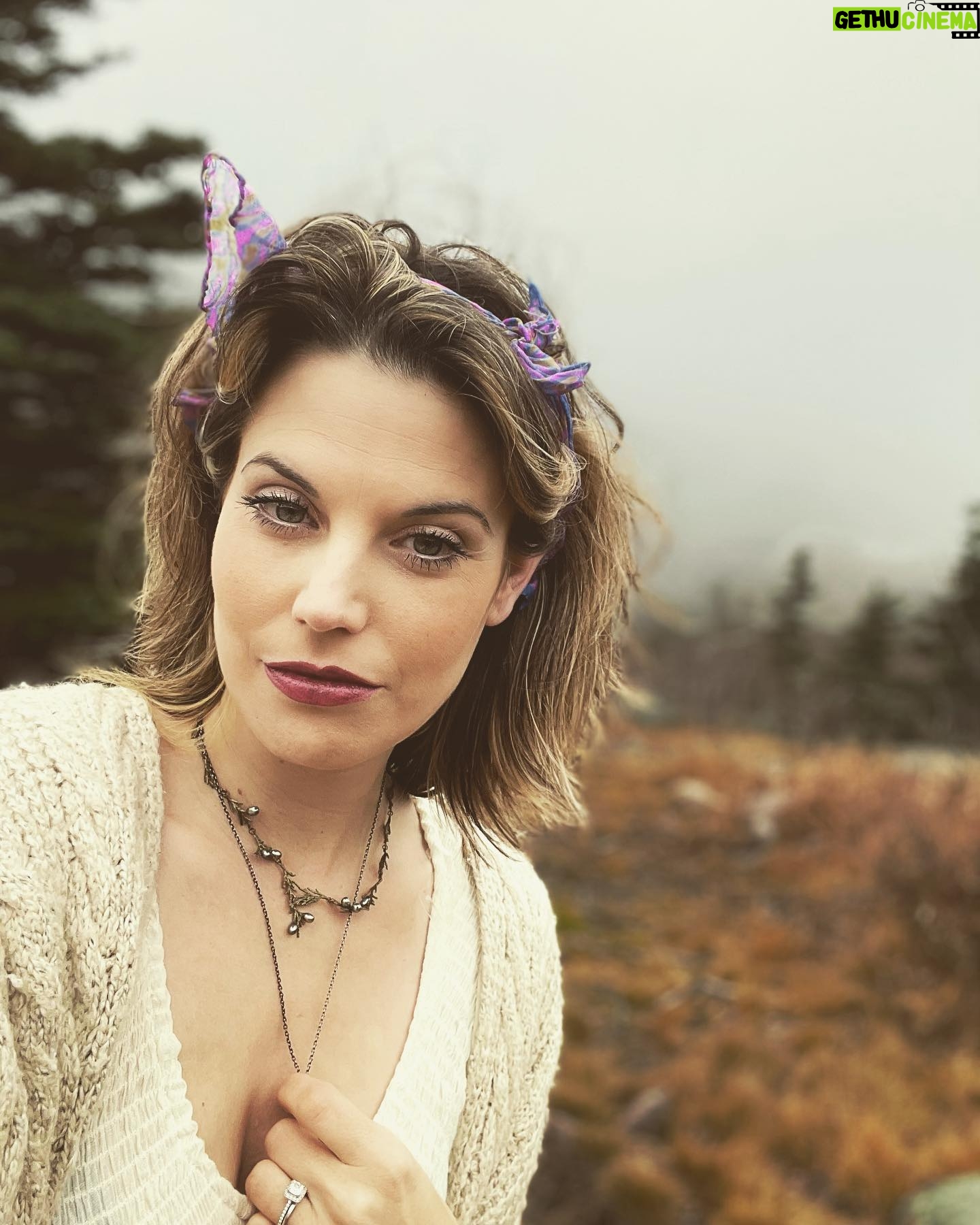 Meghan Ory - 17.4K Likes - Morning...remember lipstick!? #covid relic #monday