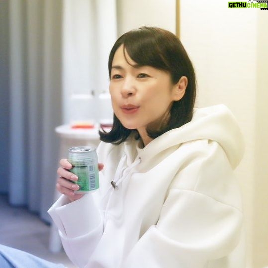 Megumi Instagram - ドラマ 「くすぶり女とすん止め女」 本日最終回です。 皆自分の好きな様に生きて良いし、それを否定してはいけません。 そして人生はいつからでもやり直せます🫡 そんな想いを乗せたエンディングを受け取ってもらえたら嬉しいです! タイトなスケジュールの中、頑張ってやり切ってくれたスタッフの皆様本当にありがとうございました🙏 #本日深夜24時30分からです