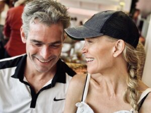 Megyn Kelly Instagram - My husband @douglas_brunt and I were married 16 years ago today. Every day since I have thanked God for bringing us together and blessing us with 3 healthy, happy kids. Thank you Dougger for making me laugh, making me think, making me feel better, making me better, making me a wife and mother, and making me arrive on time to the airport at least for international flights. I love you. To anyone who’s given up on finding love, keep trying. It’s worth it.