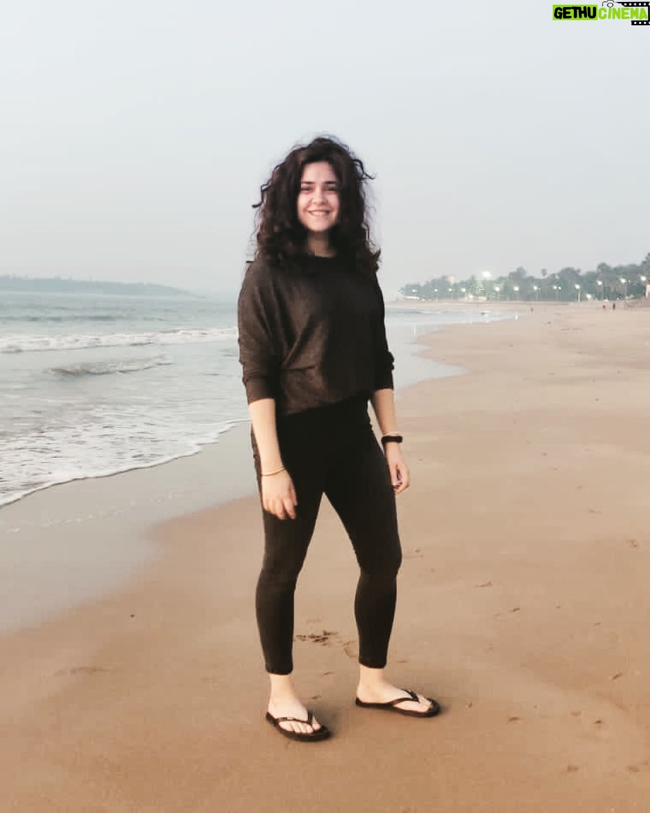 Meher Vij - 12.9K Likes - Picture is unclear but the smile is real 😁😁 #kokodiaries 💛