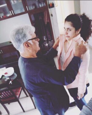 Meher Vij Instagram - My daddy strongest...happy birthday daddy vadda wala 😘😘😘😘😘😘😘😘😘😘