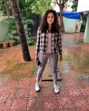 Meher Vij Instagram - 🛵🛵🛵 #kokodiaries #guess?