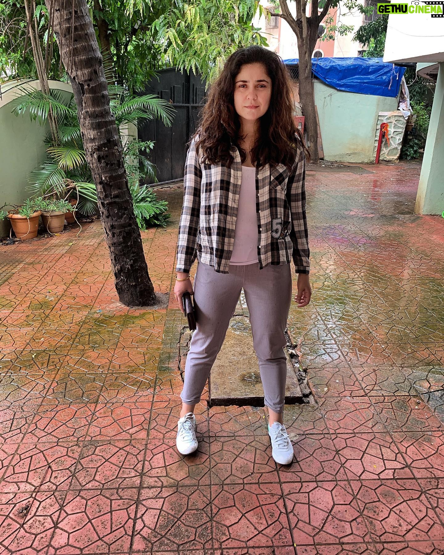 Meher Vij - 13.3K Likes - 🛵🛵🛵 #kokodiaries #guess?