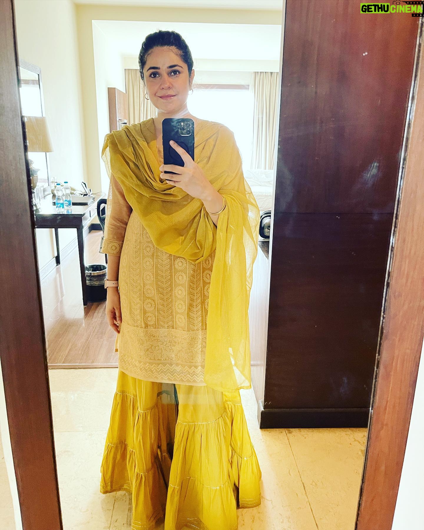 Meher Vij Instagram - You canβt achieve anything in life without a small amount of sacrifice πππ±