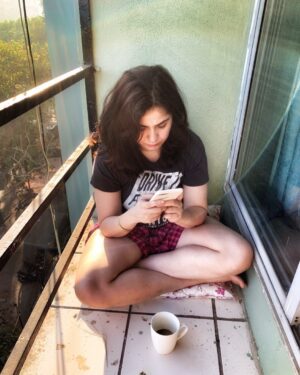 Meher Vij Instagram - All I need is WiFi,coffee and my pillow #kokodiaries