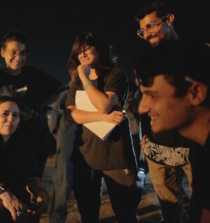 Mehreen Jabbar Instagram - A night behind the scenes of Jurm, coming soon on @harpalgeotv  @jamilalvi @farihaafzalkhan @_shafiafalak_ @kumailhussainrizvi @wahaj.official @durefishans @vajdance @shah_yasir1 @7thskyentertainment photos by @kohim
