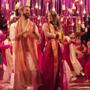 Mehreen Jabbar Instagram - Shadi song from Dobara Phir Se. Many lessons and many memories. @shirazuppal @hareemfarooq @adeelhusain78 @sanammody @thealikazmi @andreasburgess @reallyreallybilalsami @mumtazmustafadesigns @aarij_1 @tanya_mirza @shehrazade_s @kalradipika @imaanzkhan @nigahjee @salman_ary @jerjeesseja @arydigital.tv @kamaljabbar @zainab.d.jabbar