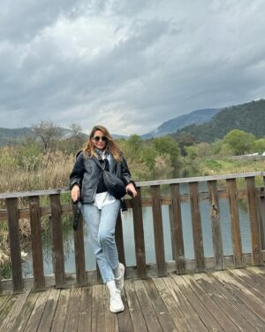 Mehtap Bayri Instagram - Bir yol hikayesi Mehtap’ımla, iki yol aşığı😎✌️🫶 @mehtapbayri