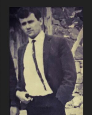 Mehtap Bayri Instagram - İlk öğretmenim,canım babam... tüm öğretmenlerimizin #öğretmenlergünü kutlu olsun.
#yaşarbayri ışıklarda uyu babam