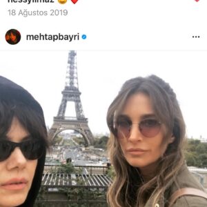 Mehtap Bayri Instagram - Hayatımın ahengi kalbimin en kıymetlisi canım dostum,kardeşim her şeyim doğmuş iyi ki🙏🏼🙏🏼 gülüşünden dünya çağlayan, bakışından gökkuşağı gibi saran her anımın şahane dostu güzeller güzeli rojdam kalbi şahanem iyi ki varsın çokkk çokkkk seviyorum seni dünyalar kadarrr 🙏🏼🧿❤️❤️🙏🏼 @rojdademirer__  #rojdademirer