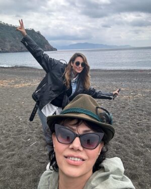 Mehtap Bayri Instagram - Bir yol hikayesi Mehtap’ımla, iki yol aşığı😎✌️🫶 @mehtapbayri