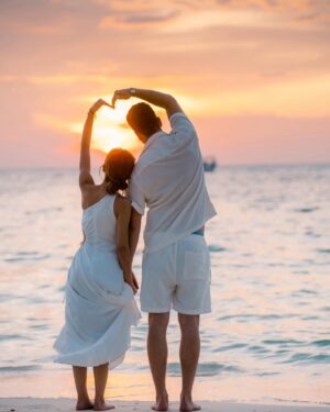 Mei Ho Instagram - Happy birthday to my better half @c_lander 💖 I’m so happy to be in Maldives, with the one I love. Hope you enjoyed this birthday trip! You are my best friend, best travel partner, and the best other half. I love you to the moon and back. Happy birthday Cody!

Photographer @mhmedaflaah @kaniphotoshop