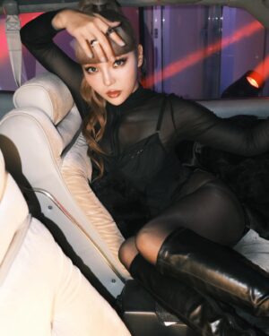 Mei Ho Instagram - 怕網路塞車先跟大家說
𝑯𝒂𝒑𝒑𝒚 𝑵𝒆𝒘 𝒀𝒆𝒂𝒓. 🖤❤️新年快樂❤️🖤