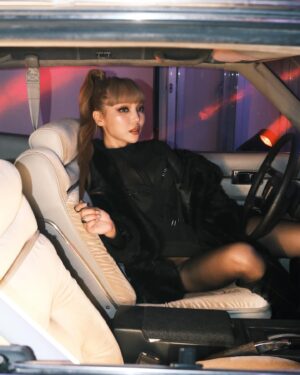 Mei Ho Instagram - 怕網路塞車先跟大家說
𝑯𝒂𝒑𝒑𝒚 𝑵𝒆𝒘 𝒀𝒆𝒂𝒓. 🖤❤️新年快樂❤️🖤