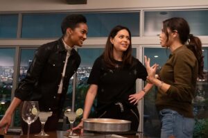 Mekia Cox Instagram - Hhmmmm what were we talkin about here?? Watch tonight’s 💯th episode of @therookieabc to find out!!!!….(ok but I’ll tell you a secret. 🤫 This is the exact moment Jenna first told me she was preggers 😜) Inside scoop! Hehe

#therookie