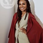 Mekia Cox Instagram – Much thnx to @tvinsider 🙏🏾 @therookieabc #therookie

Pants Suit: Visning
Coat: @lafayette148ny
Earrings: @jennifermillerjewelry
Bangles: @dinosaur_designs
Shoes: @lesilla
Rings: @simongjewelry
Sunglasses: Bottega Veneta
