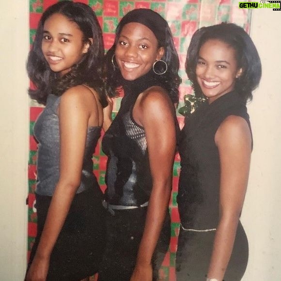 Mekia Cox Instagram - 1736 for life! ❤️🙌🏾❤️ Repost from @preciousmoses • The 4 of us came to Florida State University in ‘99 knowing absolutely NO ONE but we found each other that fateful year and have been as thick as thieves since then. 20 yrs #happybestfriendsday #1736 #FSU #family @tjanene320 @scribblerhicks