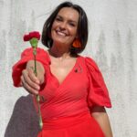 Melânia Gomes Instagram - Obrigada 25 de Abril ❤️ Liberdade e democracia, sempre! Ditaduras nunca.