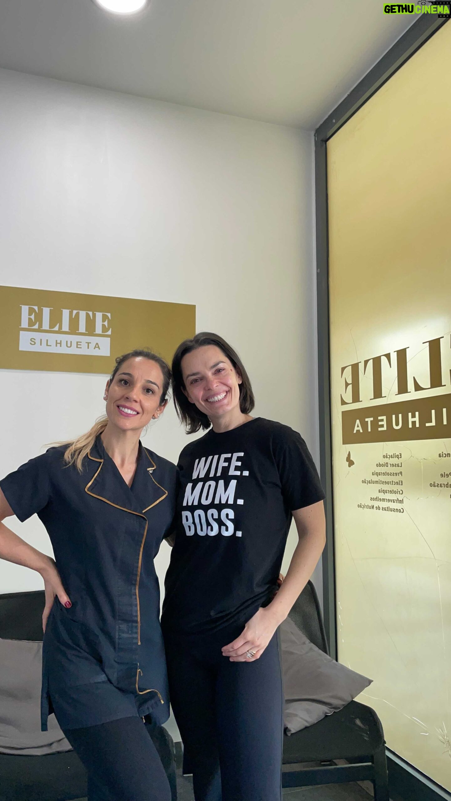 Melânia Gomes Instagram - Vem celebrar o Dia da Mulher na @_elite_silhueta_ Aproveita a campanha de oferta de 1 sessão em qualquer pack de 5 tratamentos e 3 sessões em qualquer pack de 10 tratamentos, até dia 8 de Março. Deixo-vos a mensagem da Sandra: “Na Elite Silhueta temos a solução para se sentir melhor, seja para tratar celulite, gordura localizada, melhorar a circulação sanguínea e linfática ou apenas para relaxar e cuidar de si. Agende já a sua avaliação gratuita e aproveite a nossa campanha”. #elitesilhueta #diadamulher