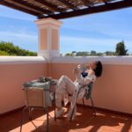 Melânia Gomes Instagram - Aquele dia para carregar baterias, estar com amigos, almoçar sem pressa, ver coisas bonitas, conhecer espaços novos e tranquilos... Adorei! Vejam nos stories 🤩 É a minha nova paixão, casas e decoração.