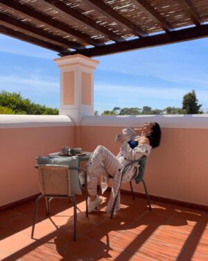 Melânia Gomes Instagram - Aquele dia para carregar baterias, estar com amigos, almoçar sem pressa, ver coisas bonitas, conhecer espaços novos e tranquilos... Adorei!

Vejam nos stories 🤩
É a minha nova paixão, casas e decoração.
