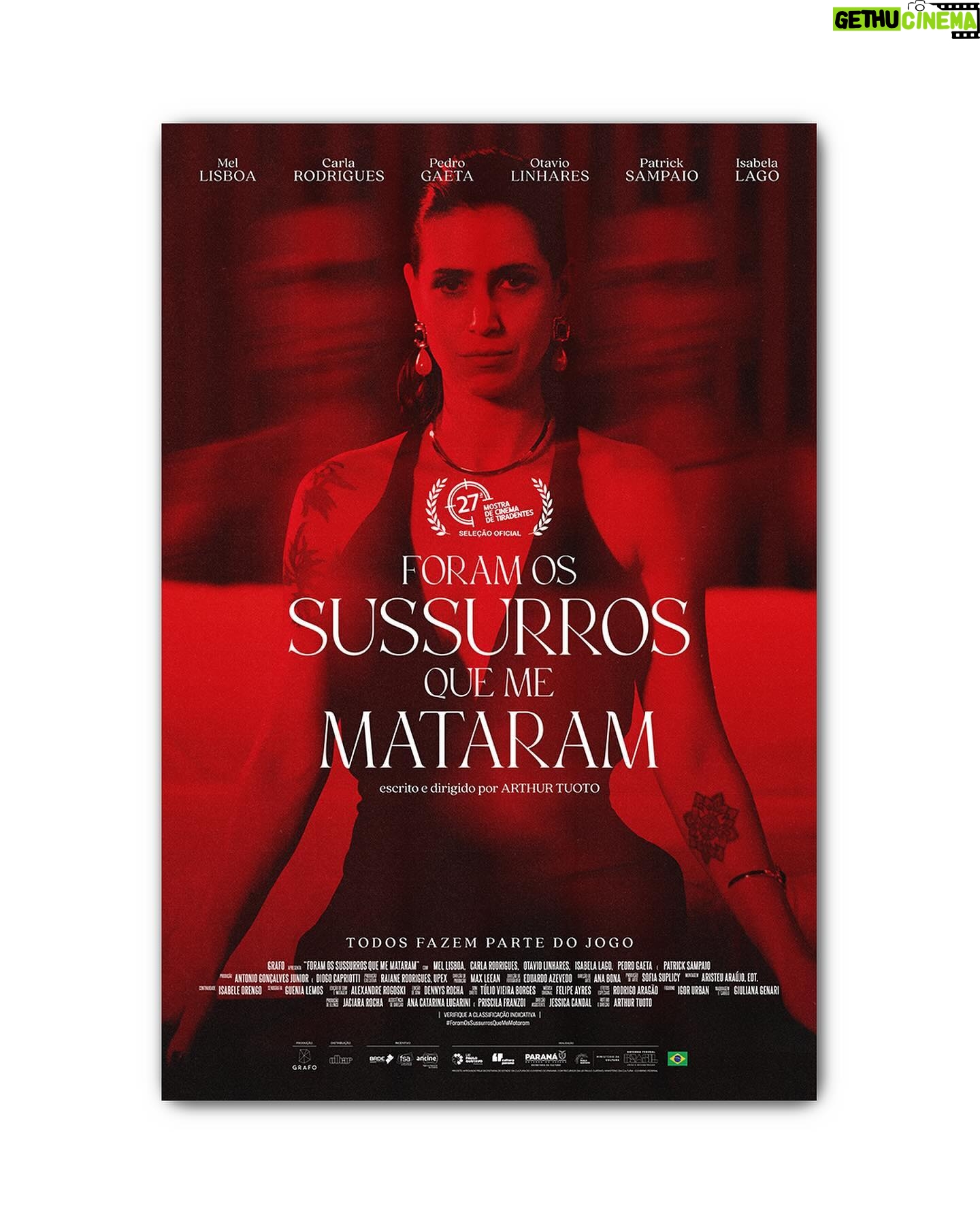 Mel Lisboa Instagram - Hoje, 22 de Janeiro, tem estreia nacional de “Foram os Sussurros que Me Mataram” às 18h na 27ª Mostra de Cinema de Tiradentes. Filme escrito e dirigido por @arthurtuoto que conta a história de Ingrid Savoy (@mellisboa), uma celebridade prestes a entrar em um reality show e que passa seus dias confinada em um quarto de hotel. Entre visões premonitórias, um ataque de paparazzis e atentados anarquistas que rebentam pela cidade, a artista vive a constante iminência de um escândalo. Produção: @grafoaudiovisual Distribuição: @olharfilmes_ Arte do Cartaz: @byronemes Fotografia Still: @isalanave Todos fazem parte do jogo. Equipe de Produção: @raierodrigues @borgesgpf @fabi_p13 @victoria_spitzner @maxleean @andreibuenocarvalho @antoniorgjunior @jessicacandalsato @anactrn @prifranzoi @is.a.bele @jaciararrocha @vv.vanessavieira @rsogata @biancaono @_guidelamuta @mapelobo sandrodclobo @anabona_ @g0livo @larissalarissa__ @guenialemos @sofiasuplicy @fefexter @milenabaoba @michelkuchnier @igorurban @camilaribasr @giu.genari @giuliameschino @rodrigoaragaofx @fabricio.slr @tulioborges.wav @carmenagulham @millenamafra @felipe_ayres @aristeuaraujo @raicastor #ForamOsSussurrosQueMeMataram #ArthurTuoto #MelLisboa #cinemanacional #mostratiradentes