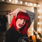 Mel Lisboa Instagram - @mellisboa brilha como Rita Lee em @ritaleeumaautobiografiamusical no @teatroporto Camarim por @rafamarques_fotografo exclusivo para blogdoarcanjo.com @miguel.arcanjo 👼🏽 O musical fez sessão VIP nesta quinta, 2 de maio, e emocionou familiares e amigos de Rita, além de personalidades da cultura e do entretenimento, que aplaudiram fortemente o espetáculo. Noite de pura homenagem à nossa eterna Rainha do Rock. @ritaleeumaautobiografiamusical Roteiro @guilhermesamora Direção @marciomacena @debora.dubois28 Em cartaz de sexta a domingo até 7 de julho no Teatro Porto em São Paulo. Ingressos na Sympla. Assessoria @abalsanelli @instadapombo Curadoria @andreacioli77 #ritalee #ritaleeumaautobiografiamusical #musical #blogdoarcanjo #miguelarcanjo #miguelarcanjoprado #teatro #Cultura #arte