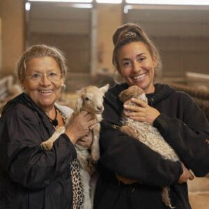 Melanie Blatt Instagram - Spending the day cuddling lambs was the absolute best !!! Ep 2 last night , hope you’re enjoying it 😘 #raceacrosstheworld @bbcone @bbciplayer
