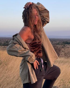 Melanie Blatt Instagram - 👋🏽👋🏽👋🏽
