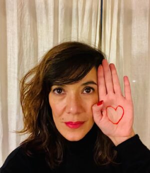 Mélanie Doutey Instagram - Les maladies cardiovasculaires sont la première cause de mortalité chez la femme en France. Manque de prévention, de recherche, inégalités de traitement et de prise en charge, c’est inacceptable. Rejoignez notre mouvement, stop aux maladies cardiovasculaires qui tuent 200 femmes par jour, le cœur des femmes, parlons-en !
#jetaimemoncoeur #fondationcoeuretrecherche #recherchecoeurdesfemmes
