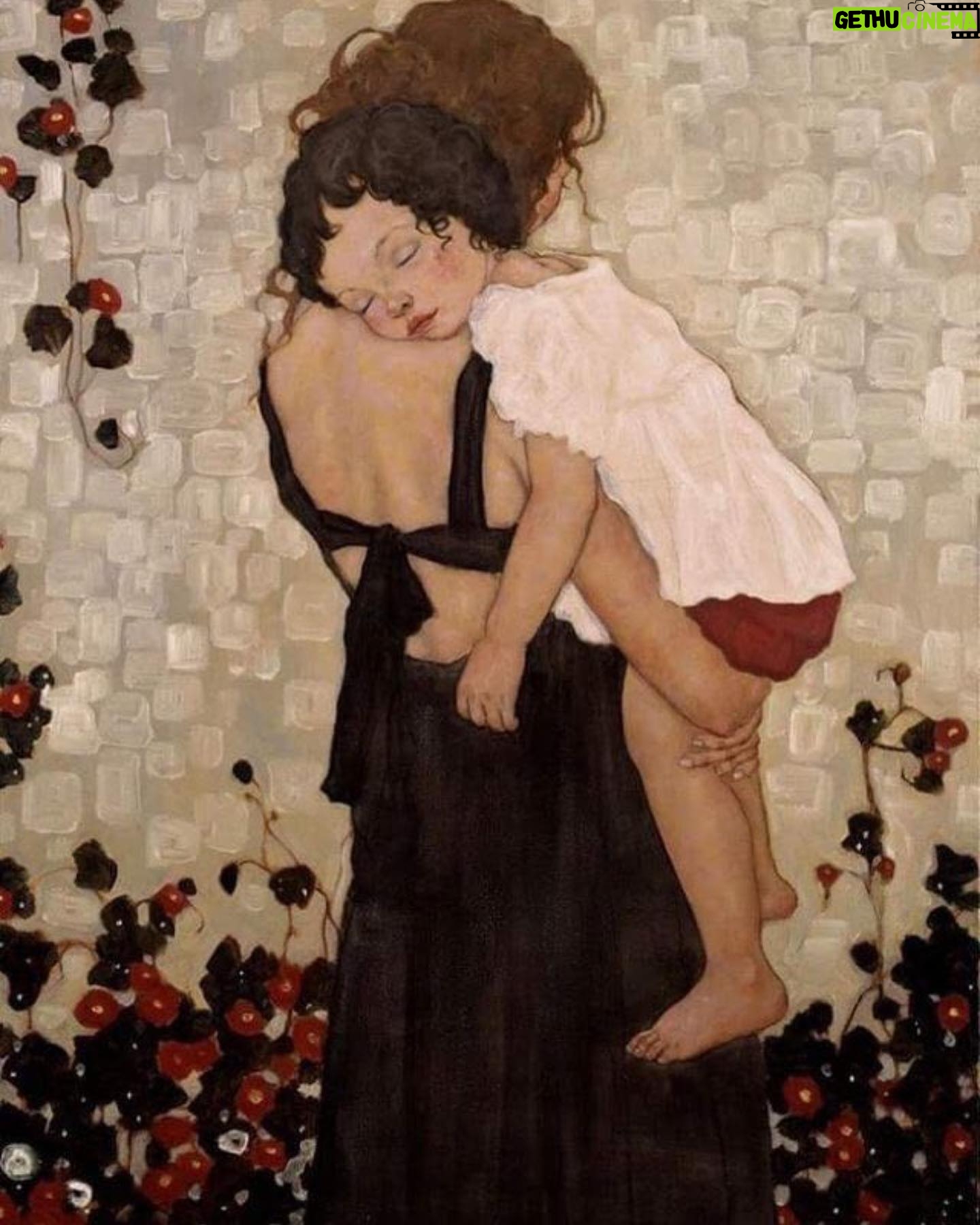 Mélanie Doutey - 2.3K Likes - Bonne fête les mamans et bonne fête ma maman #klimt #fetedesmeres