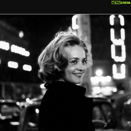 Mélanie Doutey - 1.7K Likes - Elle avait des bagues à chaque doigt ....
#letourbillon #letourbillondelavie #jeannemoreau